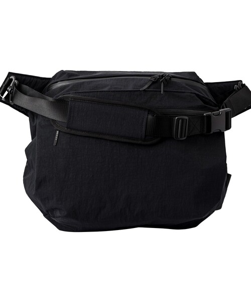 NOLLEY’S（ノーリーズ）の「【WEXLEY/ウェクスレイ】DG600 DOUGLAS CRINKLE NYLON BLACK（ショルダーバッグ・メンズ・ブラック・FREE）」の4枚目の写真