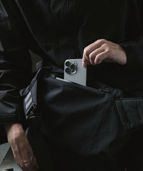 NOLLEY’S（ノーリーズ）の「【WEXLEY/ウェクスレイ】DG600 DOUGLAS CRINKLE NYLON BLACK（ショルダーバッグ・メンズ・ブラック・FREE）」の12枚目の写真