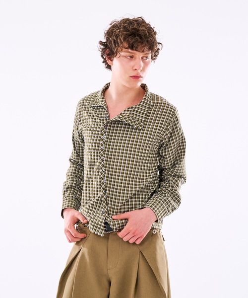 WISH FOR EVER(ウィッシュフォーエバー)の「【 3color / 3size 】ASYMMETRICAL STAND NECK BUTTON SEERSOCCER SHIRT / アシンメトリースタンドネックシアサッカーシャツ(シャツ/ブラウス・メンズ・ネイビー/グリーン/ピンク・MEDIUM/SMALL/LARGE)」の2枚目の写真