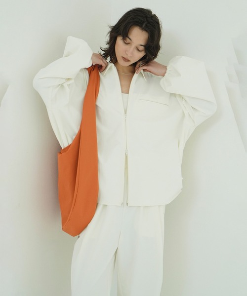 CLANE(クラネ)の「REVERSIBLE ROUND BAG(ショルダーバッグ・レディース・ブラック/オレンジ・F)」の9枚目の写真