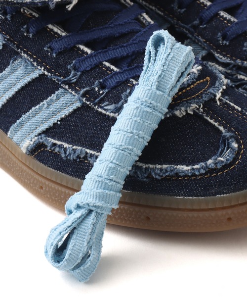 adidas(アディダス)の「adidas HANDBALL SPEZIAL LT ATMOS DENIM / アディダス ハンドボール スペツィアル LT アトモス デニム【SP】(スニーカー・メンズ・インディゴブルー・26.0cm/26.5cm/27.0cm/27.5cm/28.0cm/28.5cm/29.0cm/30.0cm/23.0cm/23.5cm/24.0cm/24.5cm/25.0cm/25.5cm)」の4枚目の写真