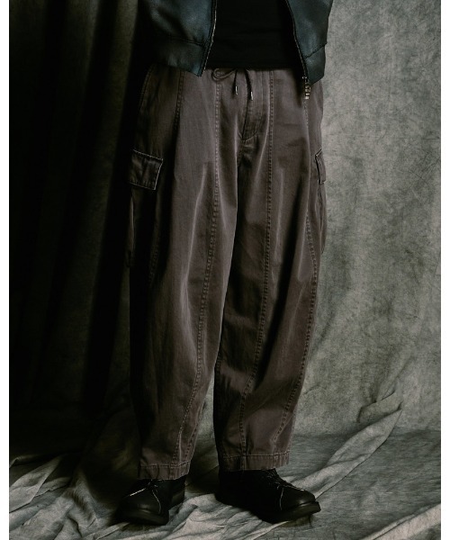 wjk(ダヴルジェイケイ)の「sulfur dyed light easy cargo(カーゴパンツ・メンズ・チャコールグレー/カーキ・SMALL/MEDIUM/LARGE/X-LARGE)」の1枚目の写真