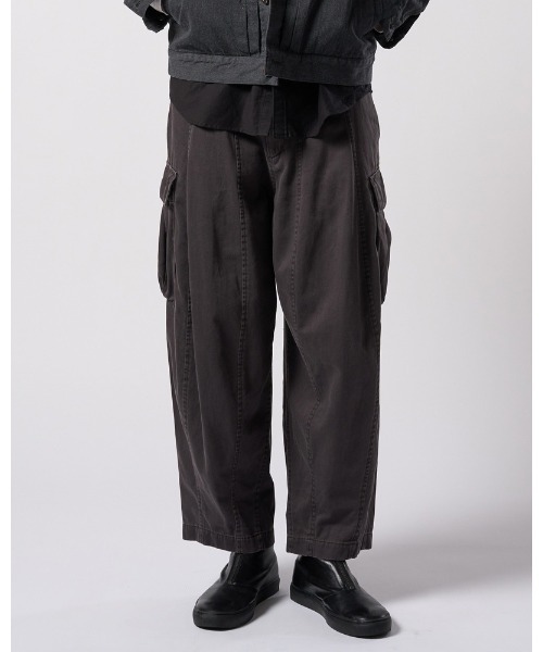 wjk(ダヴルジェイケイ)の「sulfur dyed light easy cargo(カーゴパンツ・メンズ・チャコールグレー/カーキ・SMALL/MEDIUM/LARGE/X-LARGE)」の9枚目の写真