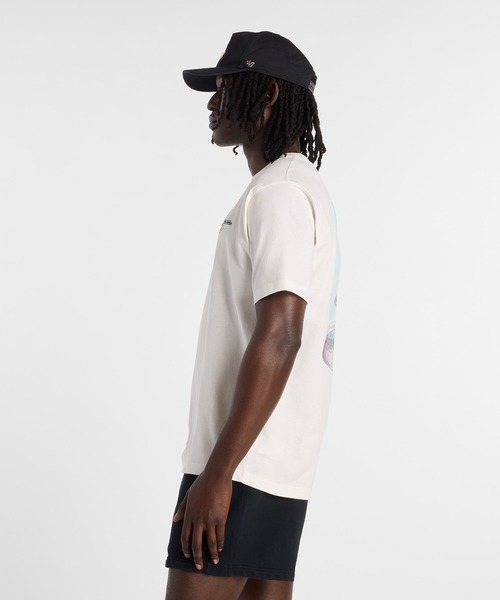 NEW BALANCE(ニューバランス)の「ファウンテンTシャツ(Tシャツ/カットソー・メンズ・ネイビー/オフホワイト・SMALL/MEDIUM/LARGE/X-LARGE/XX-LARGE)」の3枚目の写真