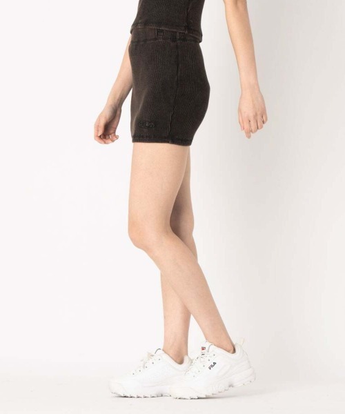 FILA(フィラ)の「FILA PIGMENT RIB SKIRT(フィラ ピグメント リブ スカート)(スカート・レディース・ブラック・MEDIUM/LARGE)」の3枚目の写真