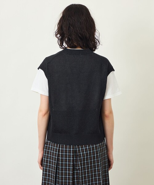 MACKINTOSH PHILOSOPHY(マッキントッシュ フィロソフィー)の「GREY LABEL ペーパーヤーンニットベスト(ベスト・レディース・ベージュ/ブラック/ブラウン・2)」の4枚目の写真