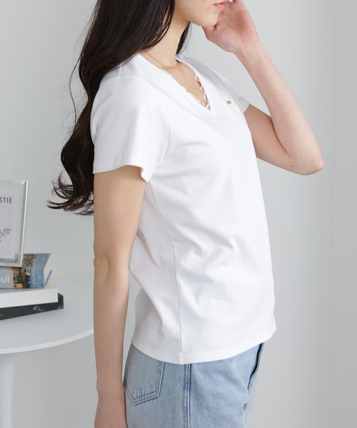 pumpkin port(パンプキンポート)の「Vネック レース付き ワンコプレート ポイント 半袖Tシャツ(Tシャツ/カットソー・レディース・ホワイト/ブラック/グレー・M/L/LL)」の9枚目の写真