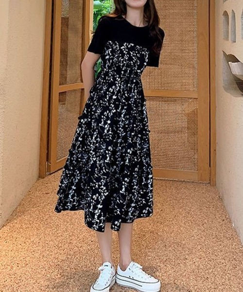 mielu(ミエル)の「小花柄切替ワンピース(ワンピース・レディース・ブラック・LARGE/MEDIUM/SMALL)」の10枚目の写真