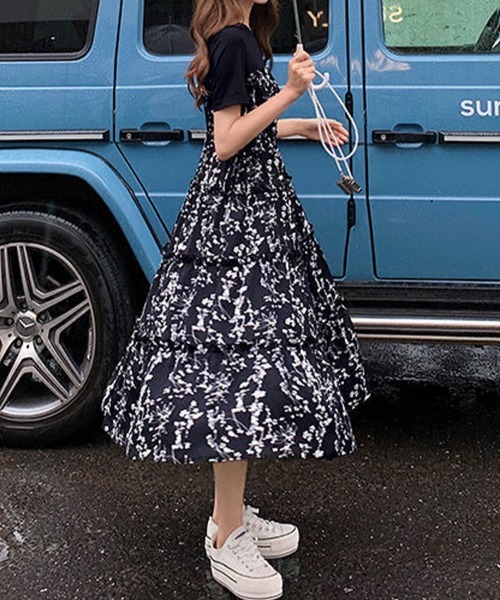 mielu(ミエル)の「小花柄切替ワンピース(ワンピース・レディース・ブラック・LARGE/MEDIUM/SMALL)」の3枚目の写真
