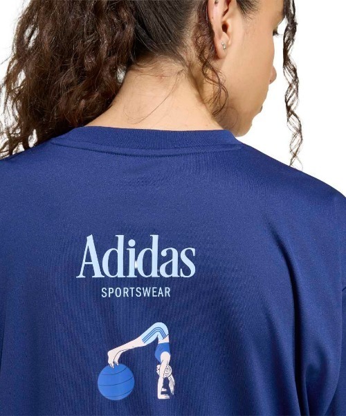 adidas(アディダス)の「アディダス adidas ソフト スポーツ グラフィックTシャツ(Tシャツ/カットソー・レディース・ベビーピンク/ブラック/ダークブルー・S/M/L/XL)」の7枚目の写真