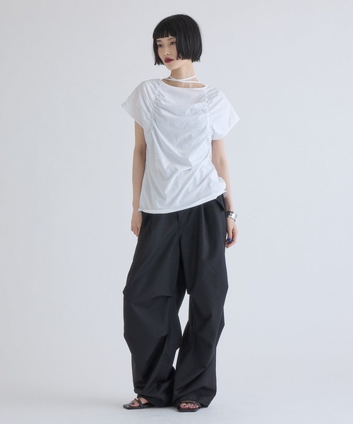 Lui's（ルイス）の「フロントギャザーホルターネックプルオーバーTシャツ（Tシャツ/カットソー・レディース・ブラウン/オフホワイト/ブラック・FREE）」の13枚目の写真