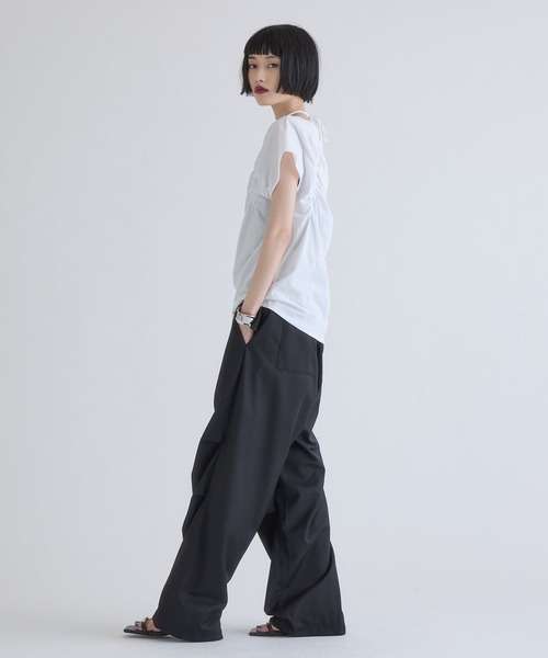 Lui's（ルイス）の「フロントギャザーホルターネックプルオーバーTシャツ（Tシャツ/カットソー・レディース・ブラウン/オフホワイト/ブラック・FREE）」の15枚目の写真