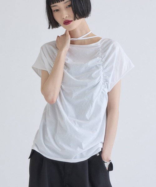 Lui's（ルイス）の「フロントギャザーホルターネックプルオーバーTシャツ（Tシャツ/カットソー・レディース・ブラウン/オフホワイト/ブラック・FREE）」の5枚目の写真