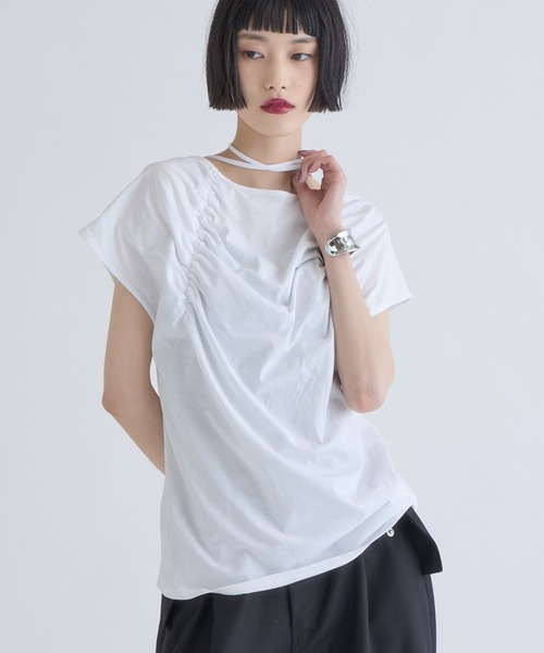 Lui's（ルイス）の「フロントギャザーホルターネックプルオーバーTシャツ（Tシャツ/カットソー・レディース・ブラウン/オフホワイト/ブラック・FREE）」の6枚目の写真