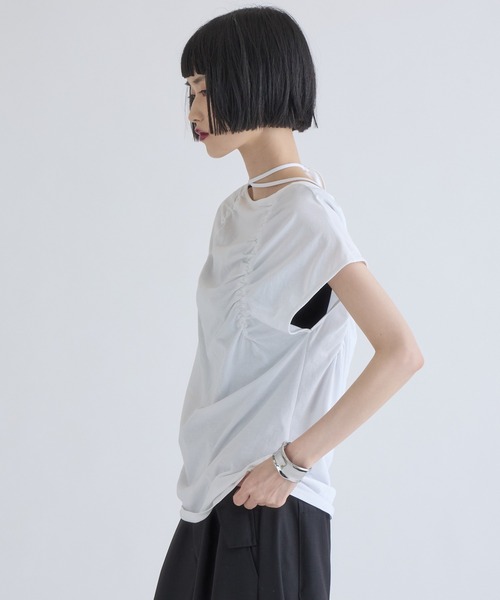 Lui's（ルイス）の「フロントギャザーホルターネックプルオーバーTシャツ（Tシャツ/カットソー・レディース・ブラウン/オフホワイト/ブラック・FREE）」の7枚目の写真