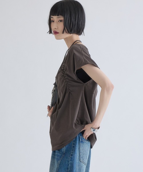 Lui's（ルイス）の「フロントギャザーホルターネックプルオーバーTシャツ（Tシャツ/カットソー・レディース・ブラウン/オフホワイト/ブラック・FREE）」の20枚目の写真