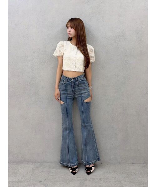 EATME(イートミー)の「BACKリボンカットアウトデニムパンツ(デニムパンツ・レディース・ブラック/ブルー・MEDIUM/SMALL/X-SMALL)」の4枚目の写真