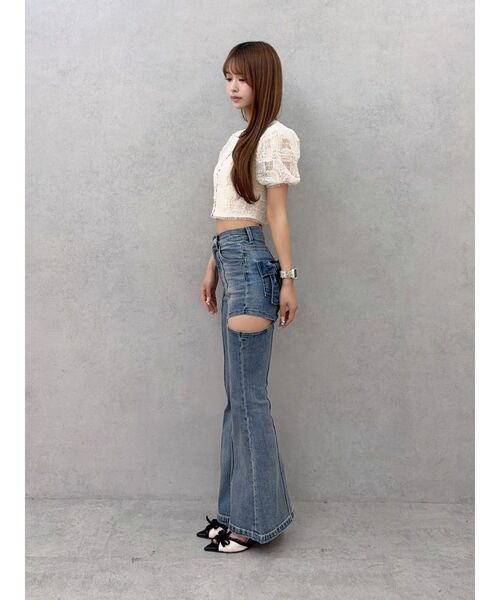 EATME(イートミー)の「BACKリボンカットアウトデニムパンツ(デニムパンツ・レディース・ブラック/ブルー・MEDIUM/SMALL/X-SMALL)」の5枚目の写真