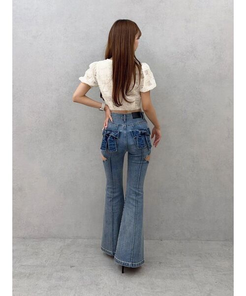 EATME(イートミー)の「BACKリボンカットアウトデニムパンツ(デニムパンツ・レディース・ブラック/ブルー・MEDIUM/SMALL/X-SMALL)」の6枚目の写真