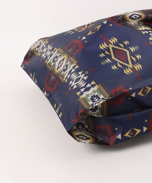 PENDLETON（ペンドルトン）の「PENDLETON ペンドルトン SHOPPER with POUCH ネイティブ柄 ショッパー ポーチ付き エコバッグ トートバッグ（エコバッグ/サブバッグ・レディース・グレー/ネイビー/ブラック/オリーブドラブ/ブルー/イエロー/ライトブルー/ベージュ/オフホワイト/アイボリー/ライトグリーン/パープル・FREE）」の14枚目の写真