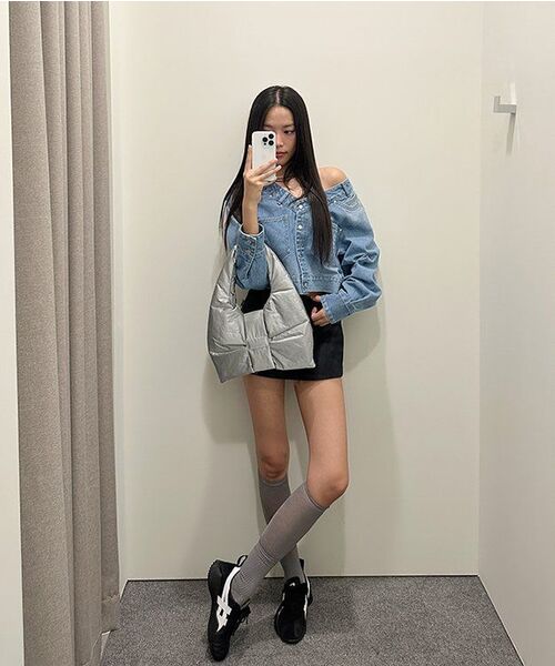 REPIVV（レピヴ）の「ホットフィックスローライズスカート（ブラック）（スカート・レディース・ブラック・FREE）」の2枚目の写真