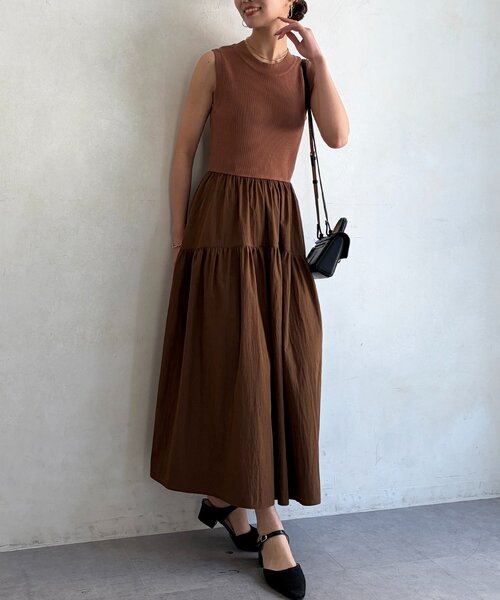 Chez toi(シェトワ)の「ニット×ティアードドッキングワンピース(ワンピース・レディース・ブラック/オフホワイト/ブラウン・FREE)」の5枚目の写真