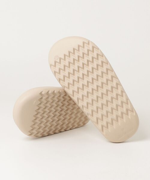 COMMON WARE(コモンウェアー)の「ST : MEI メイ TONG SANDAL MENS トングサンダル(サンダル・メンズ・ベージュ/ブラック・M(25.5-26.5)/S(24.5-25.5)/L(26.5-27.5))」の3枚目の写真