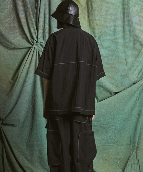 MAISON SPECIAL(メゾンスペシャル)の「《UNISEX》Lyocell Nylon Washer Prime-Over Piping-detailed Switched Open-collar Shirt/リヨセルナイロンワッシャープライムオーバーパイピングスイッチングオープンカラーシャツ【MAISON SPECIAL/メゾンスペシャル】■セットアップ対応■(シャツ/ブラウス・メンズ・ブラック/グレイッシュベージュ/ブラウン・1/0/2)」の12枚目の写真