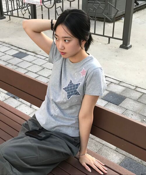 OURSAYSOUR（アワーセイアワー）の「チェックツースターアップリケ刺繍半袖Tシャツライトピンク（Tシャツ/カットソー・レディース・ライトピンク・FREE）」の8枚目の写真