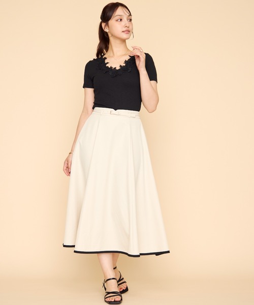 MISCH MASCH(ミッシュマッシュ)の「2026春夏新作 フラワーレースネック半袖トップス(Tシャツ/カットソー・レディース・ホワイト/ブラック/ブラウン・フリ-)」の19枚目の写真