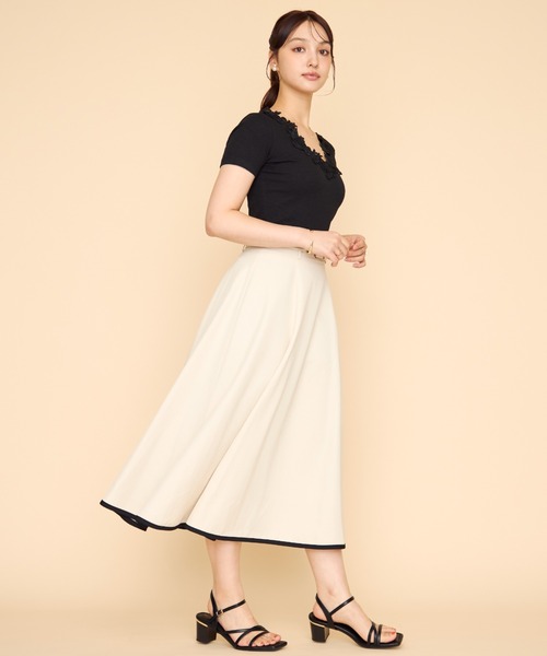 MISCH MASCH(ミッシュマッシュ)の「2026春夏新作 フラワーレースネック半袖トップス(Tシャツ/カットソー・レディース・ホワイト/ブラック/ブラウン・フリ-)」の17枚目の写真