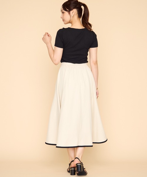 MISCH MASCH(ミッシュマッシュ)の「2026春夏新作 フラワーレースネック半袖トップス(Tシャツ/カットソー・レディース・ホワイト/ブラック/ブラウン・フリ-)」の16枚目の写真