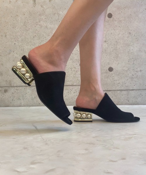 Jeffrey Campbell（ジェフリーキャンベル）の「スエードパールヒールサンダル（サンダル・レディース・ブラック・38/37/36）」の5枚目の写真
