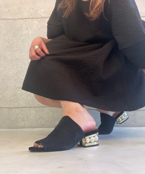 Jeffrey Campbell（ジェフリーキャンベル）の「スエードパールヒールサンダル（サンダル・レディース・ブラック・38/37/36）」の7枚目の写真