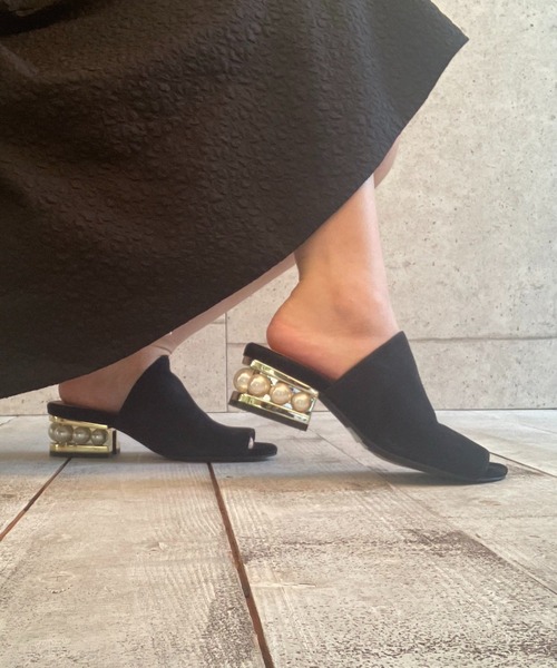 Jeffrey Campbell（ジェフリーキャンベル）の「スエードパールヒールサンダル（サンダル・レディース・ブラック・38/37/36）」の8枚目の写真