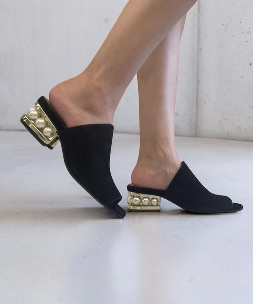 Jeffrey Campbell（ジェフリーキャンベル）の「スエードパールヒールサンダル（サンダル・レディース・ブラック・38/37/36）」の11枚目の写真