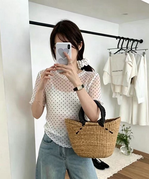 Chiina（チーナ）の「【Chiina】シアードット 半袖トップス（Tシャツ/カットソー・レディース・ホワイト/ブラック・FREE）」の4枚目の写真