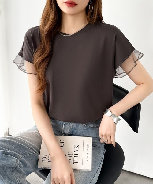 COCOMOMO(ココモモ)の「透け感で差をつける 袖シアーコットンTシャツ シアー 切替 袖チュール トップス カットソー 半袖 Tシャツ チュールドッキング 綿 コットンTシャツ 夏服(Tシャツ/カットソー・レディース・ダークグレー/ブラック/ホワイト・FREE)」の20枚目の写真
