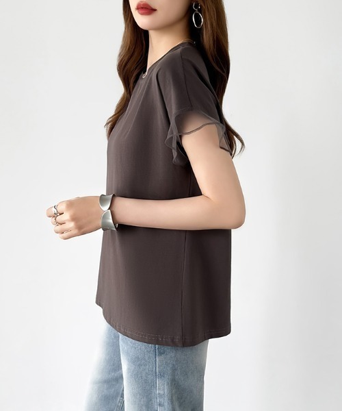 COCOMOMO(ココモモ)の「透け感で差をつける 袖シアーコットンTシャツ シアー 切替 袖チュール トップス カットソー 半袖 Tシャツ チュールドッキング 綿 コットンTシャツ 夏服(Tシャツ/カットソー・レディース・ダークグレー/ブラック/ホワイト・FREE)」の10枚目の写真