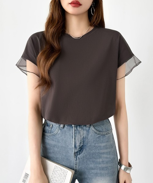 COCOMOMO(ココモモ)の「透け感で差をつける 袖シアーコットンTシャツ シアー 切替 袖チュール トップス カットソー 半袖 Tシャツ チュールドッキング 綿 コットンTシャツ 夏服(Tシャツ/カットソー・レディース・ダークグレー/ブラック/ホワイト・FREE)」の21枚目の写真