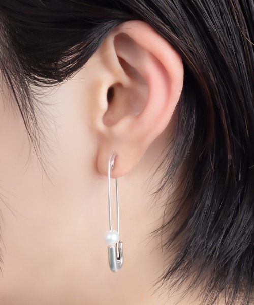 e.m.(イーエム)の「セーフティーピンパールピアス/モチーフ/レディース/メンズ/26A/W(ピアス(片耳用)・レディース・シルバー・FREE)」の3枚目の写真