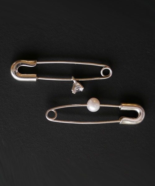 e.m.(イーエム)の「セーフティーピンパールピアス/モチーフ/レディース/メンズ/26A/W(ピアス(片耳用)・レディース・シルバー・FREE)」の6枚目の写真