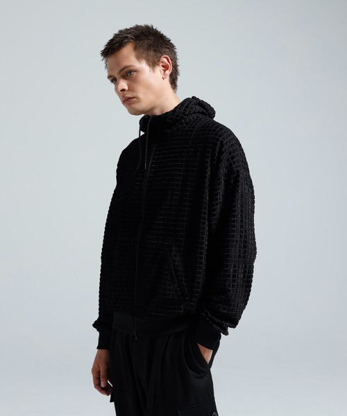 Y-3(ワイスリー)の「Y-3 REVERSIBLE HOODED TRACK JACKET(ジャージ・メンズ・ブラック・X-SMALL/X-LARGE/LARGE/MEDIUM/SMALL)」の2枚目の写真