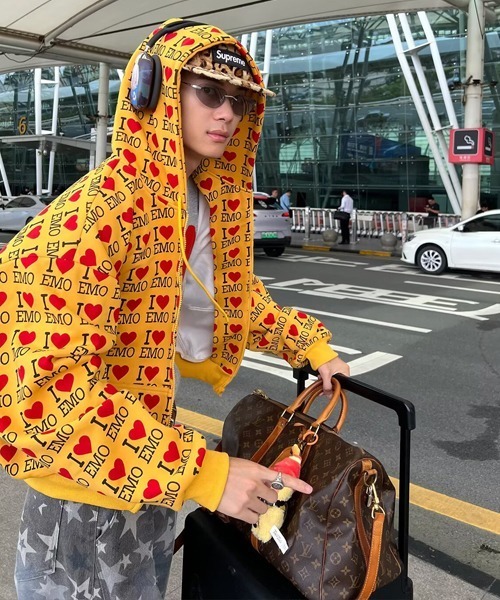 Ressaca(レサーカ)の「英字プリントスウェットジップパーカー(パーカー・メンズ・ブルー/イエロー/グレー・M/L)」の14枚目の写真