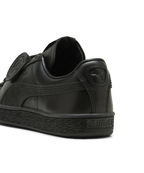 PUMA(プーマ)の「PUMA プーマ ユニセックス スウェード チャールズ F.ステッド LTH スニーカー(スニーカー・メンズ・ブラック×レッド/ホワイト・25.5cm/25.0cm/26.5cm/26.0cm/24.5cm/23.0cm/22.5cm/24.0cm/23.5cm/27.0cm/30.0cm/28.0cm/27.5cm/29.0cm/28.5cm)」の6枚目の写真