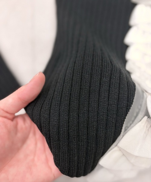 REINE NOIRE(レーヌノワール)の「fleur frill tops. / フルール フリル トップス(シャツ/ブラウス・レディース・ブラック×ホワイト・FREE)」の21枚目の写真