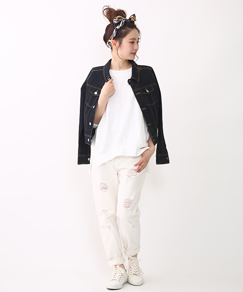 one after another NICE CLAUP（ワンアフターアナザーナイスクラップ）の「【ナイスクラップ】ダメージデニムパンツ（その他パンツ・レディース・ホワイト/ブルー/インディゴブルー/ワンウォッシュ・MEDIUM/SMALL）」の15枚目の写真