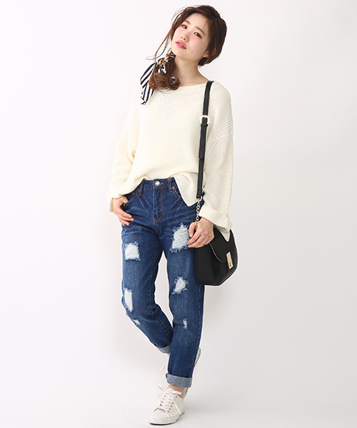 one after another NICE CLAUP（ワンアフターアナザーナイスクラップ）の「【ナイスクラップ】ダメージデニムパンツ（その他パンツ・レディース・ホワイト/ブルー/インディゴブルー/ワンウォッシュ・MEDIUM/SMALL）」の17枚目の写真