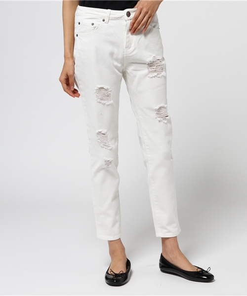 one after another NICE CLAUP（ワンアフターアナザーナイスクラップ）の「【ナイスクラップ】ダメージデニムパンツ（その他パンツ・レディース・ホワイト/ブルー/インディゴブルー/ワンウォッシュ・MEDIUM/SMALL）」の18枚目の写真