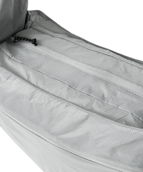 PHYPS MOTORCYCLE(フィップスモーターサイクル)の「Nylon Light Weight Cross Bag Gray(メッセンジャーバッグ・メンズ・その他・FREE)」の11枚目の写真